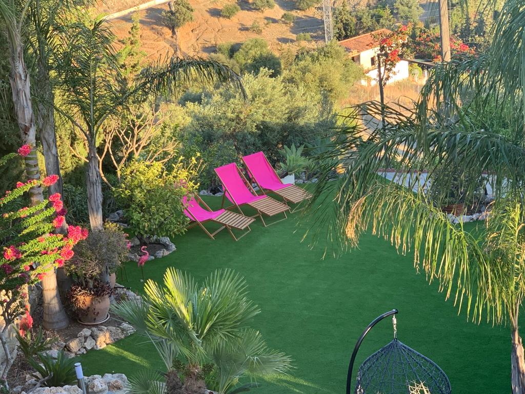Automatic access gates and security perimeter at private luxury finca Coín